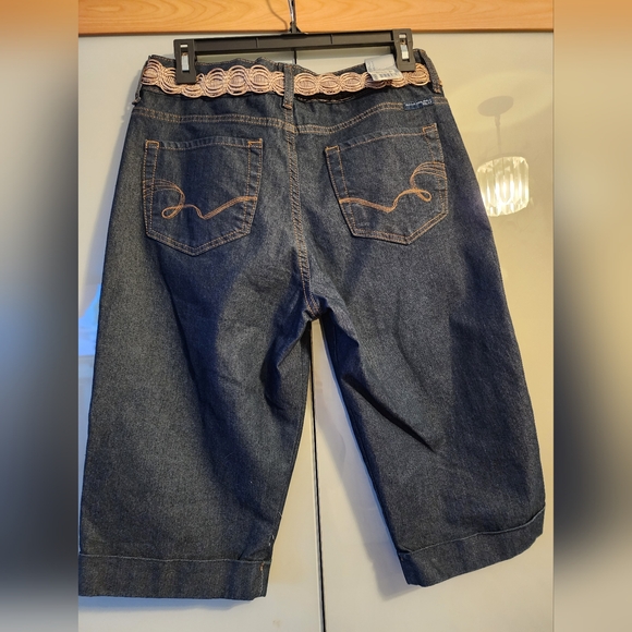 Shorts - Picture 2 of 2